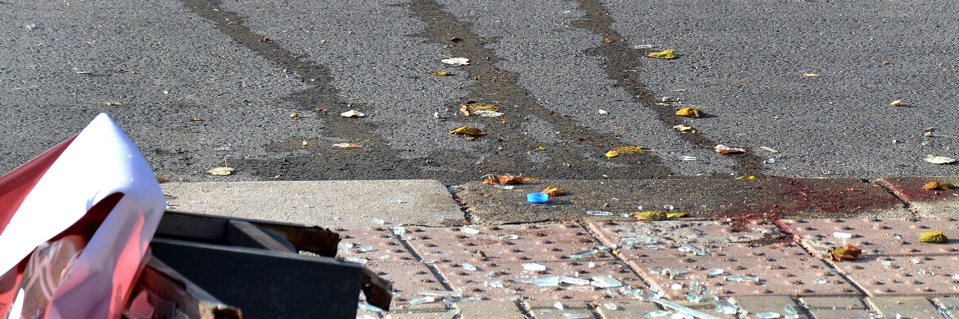 Пиян шофьор се заби в дърво пред сградата на общината във Велико Търново