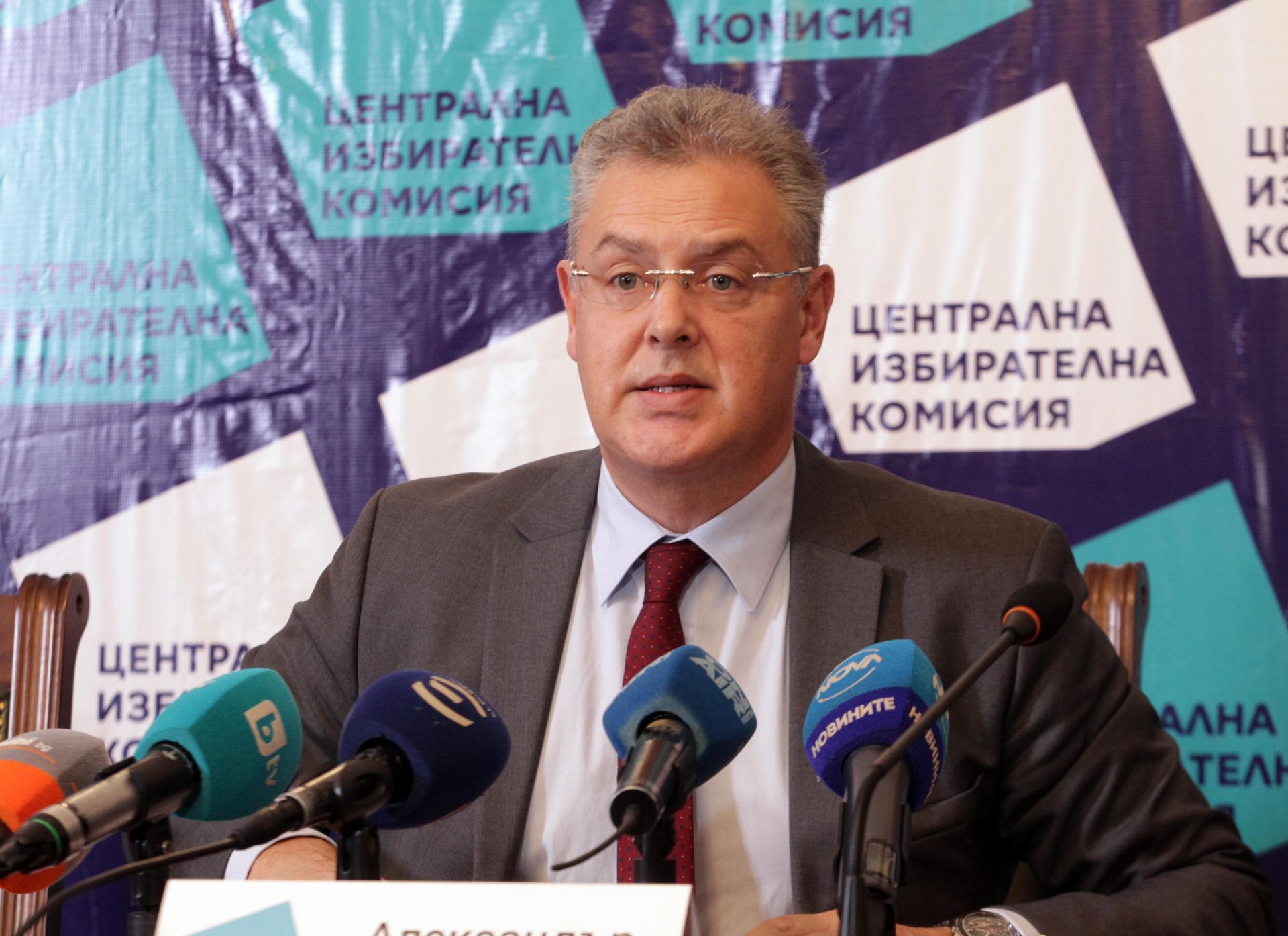 Ще се наложи преизчисляване на избирателната активност в София на първия тур на местните избори, обяви Александър Андреев