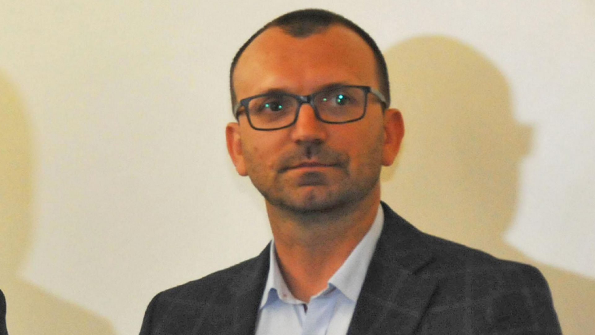 Областният управител на Бургас Вълчо Чолаков а не Централната избирателна