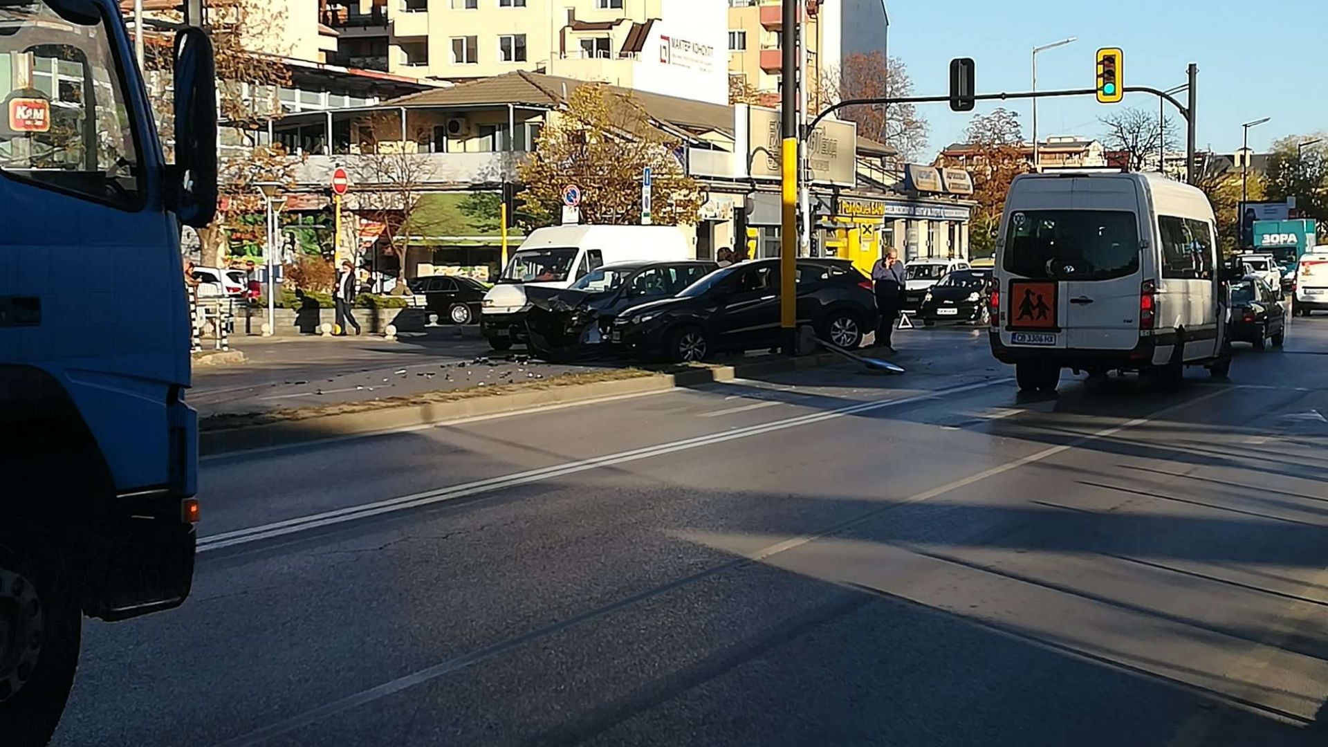Два автомобила се удариха в центъра на София Инцидентът стана