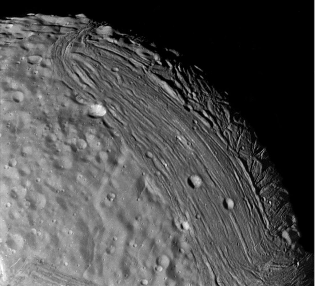 Луната на Уран - Миранда
