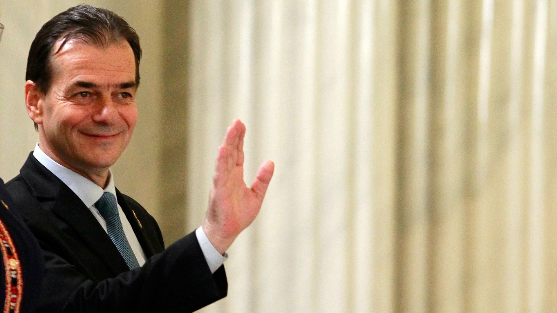 Румънският премиер Людовик Орбан и още четирима министри са глобени