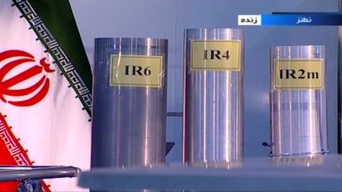 Иранските власти обявиха инсталирането на центрофуги в ядреното съоръжение което