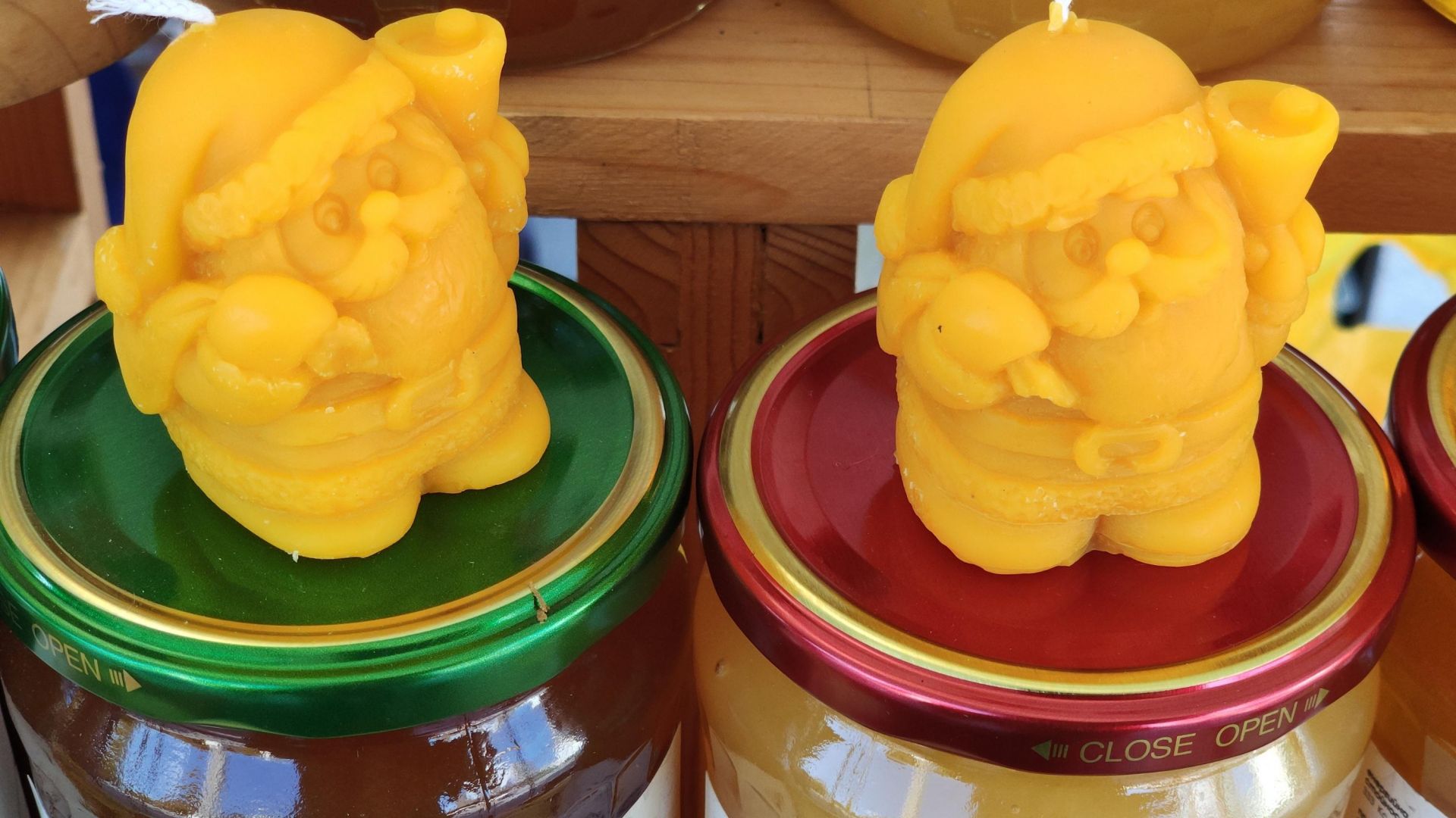 Пчелари от Варненския регион отново разпънаха шатри до входа на