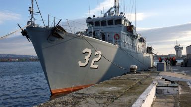 България купува два кораба минни ловци от Холандия за 2.4 млн. евро 