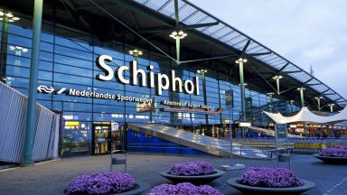 Летище "Схипхол" в Амстердам вдига ограниченията за брой обработвани пътници