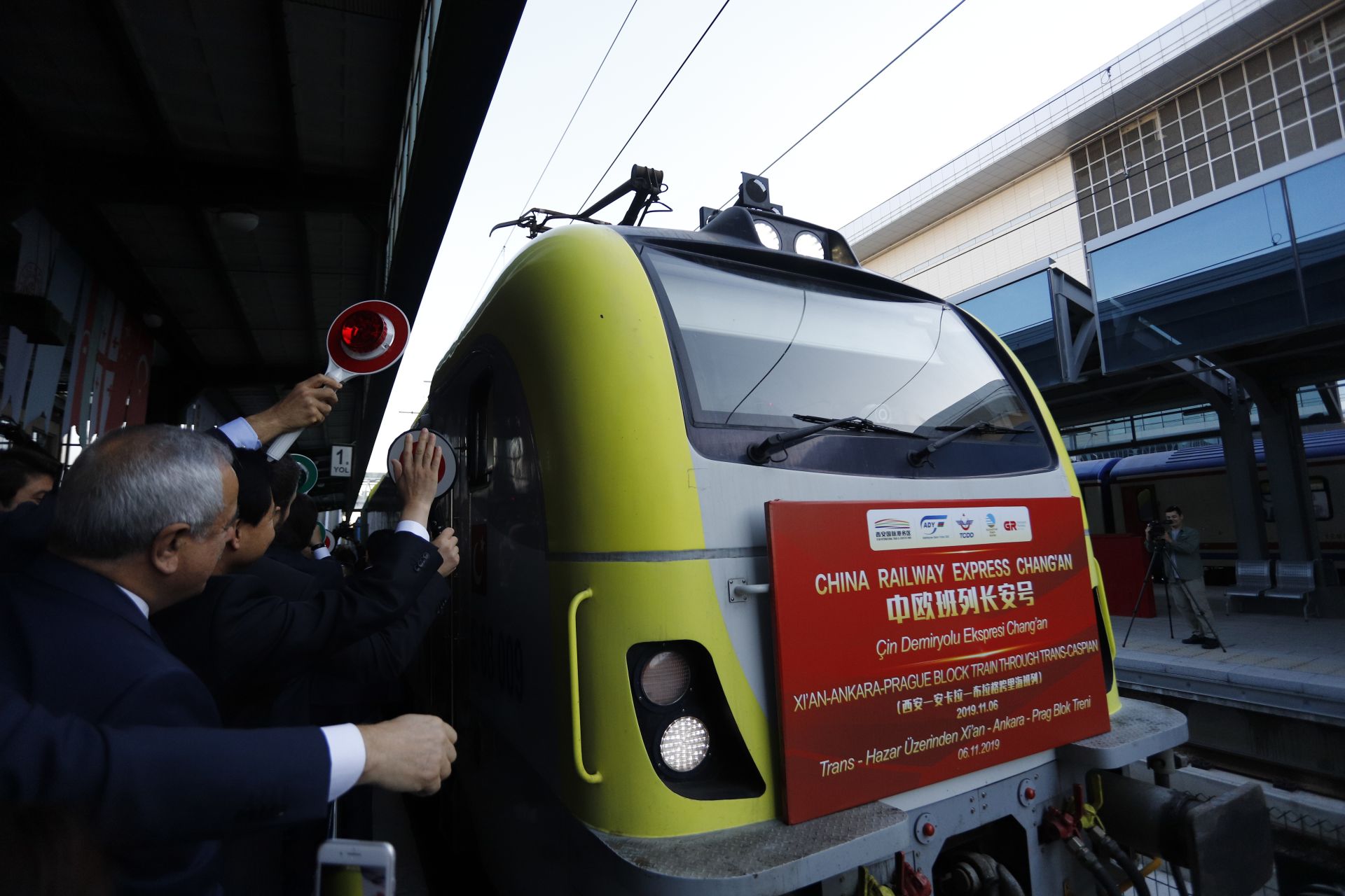 Целият курс на влака от Китай ще продължава 18 дни, но се предвижда чрез някои подобрения този срок да бъде сведен до 13-14 дни