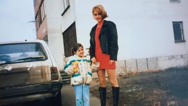 Звездата от "Доза щастие" към майка си - Весела Тотева: Каузата ти се превърна в кауза за много хора