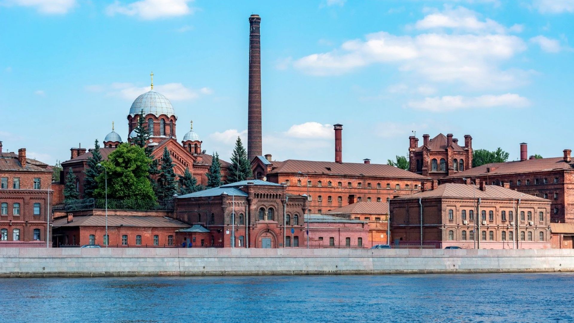 Бивш високопоставен служител на Федералната служба за изтърпяване на наказанията