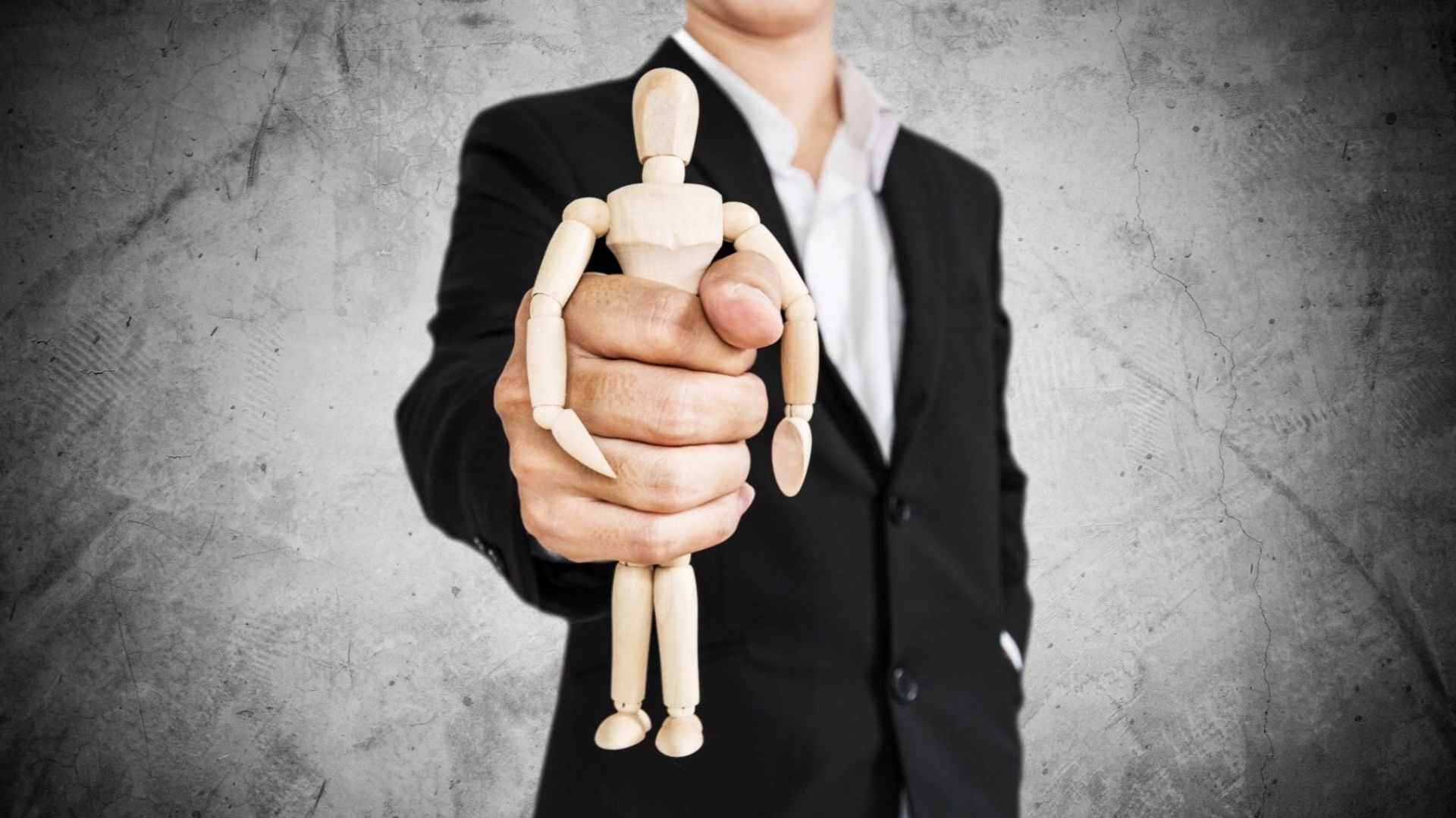 Срещу кандидата на ГЕРБ за кмет на казанлъшкото село Овощник