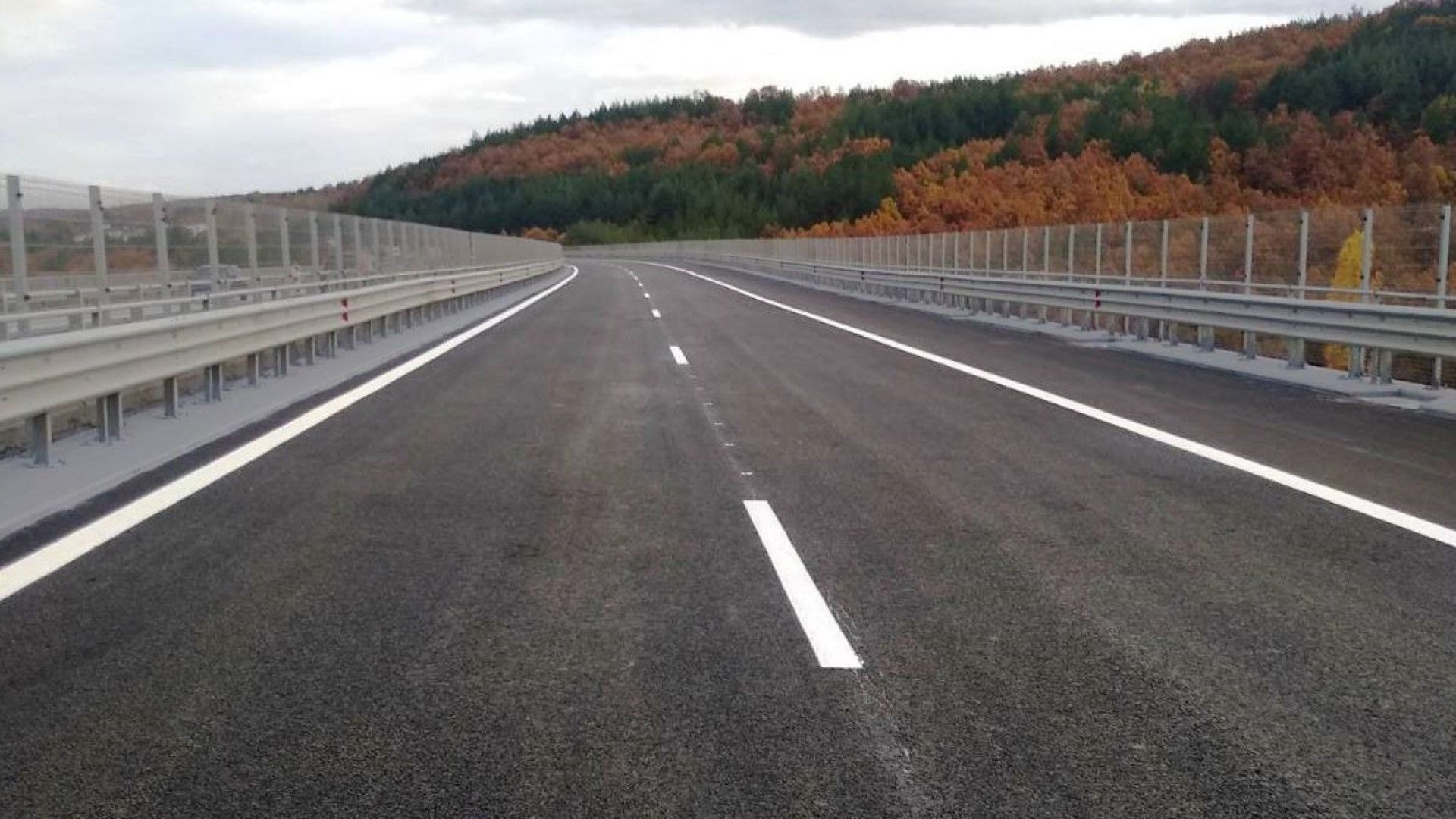 Завърши ремонтът на виадуктите при 17 ти и 18 ти км на