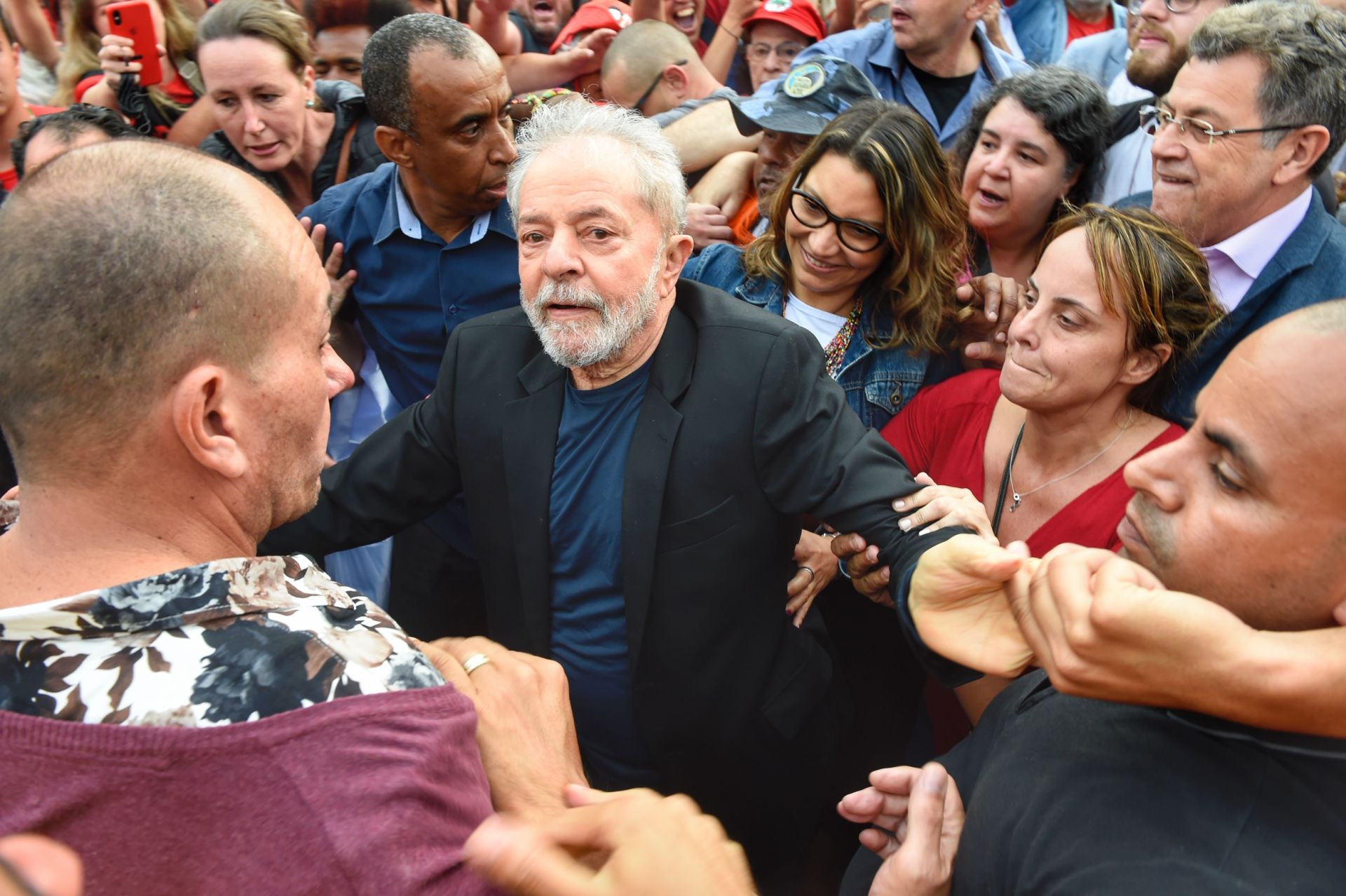 Луиз Инасио Лула да Силва беше осъден за корупция и пране на пари