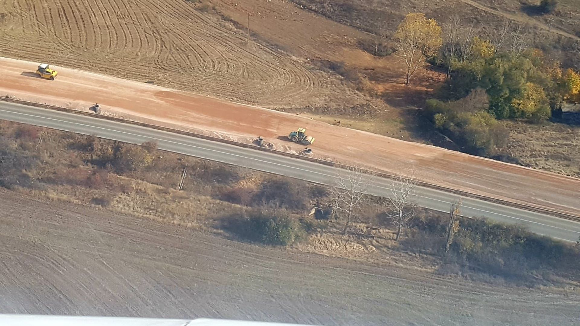 Допреди един месец хората тук чакаха реколтата да се събере