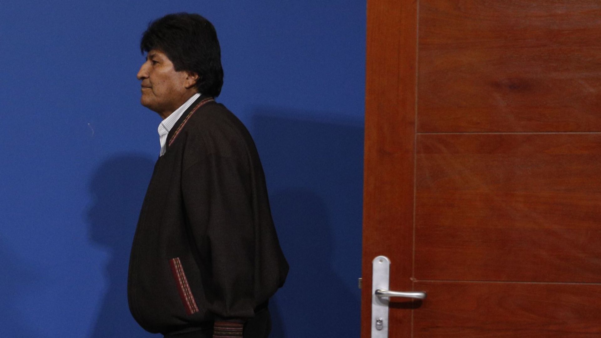 Президентът на Боливия Ево Моралес подаде оставка под натиска на