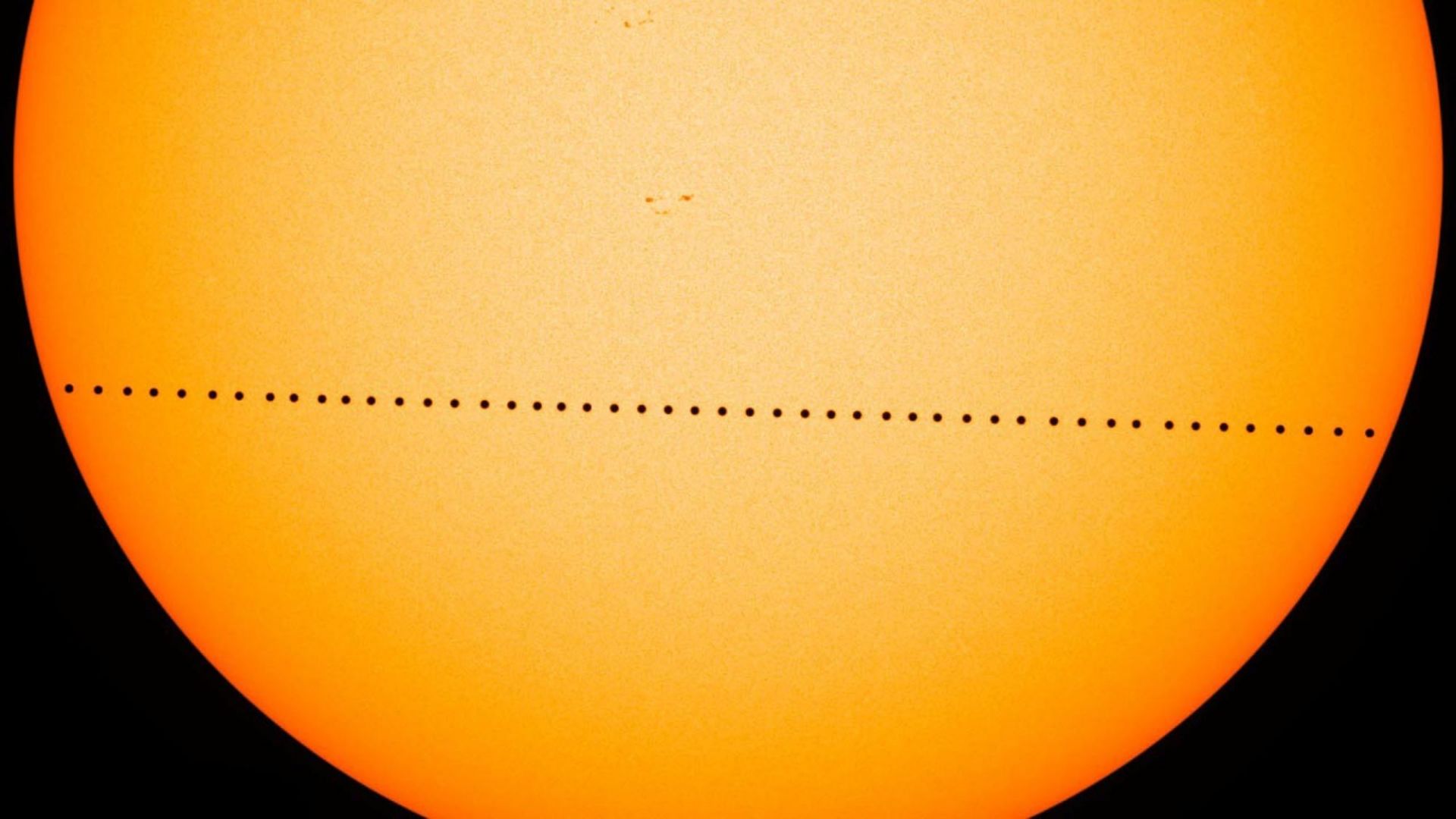 Китайският спътник ще работи на орбита, синхронна със Слънцето, на височина 617 км