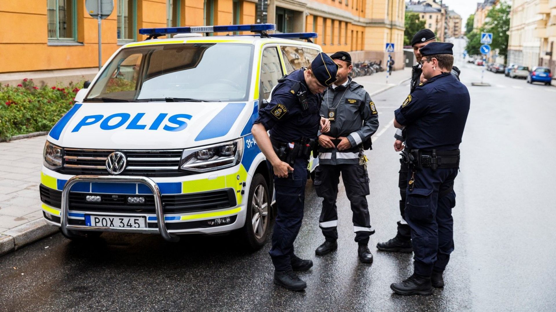 Маскирани мъже в Швеция освободиха престъпник, закаран на зъболекар