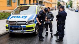 Шведската полиция арестува 50 души във връзка с вълна от бомбени нападения
