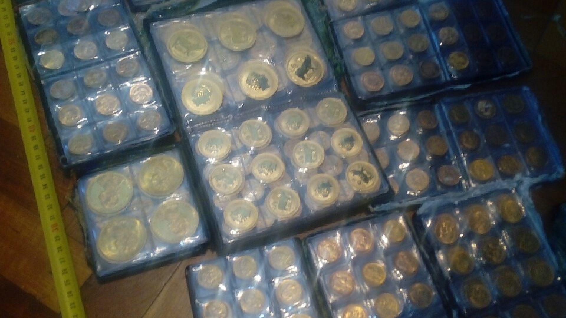 Ценни монети за близо 1 млн. лв. открити у лихварите от Павликени (снимки)