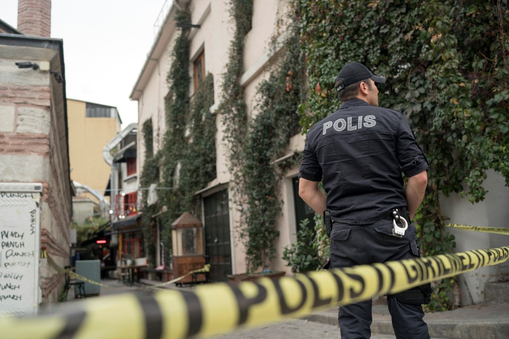 Турските власти съобщиха, че тялото на Льо Мезюрие е намерено близо до дома му в истанбулския квартал Бейоглу