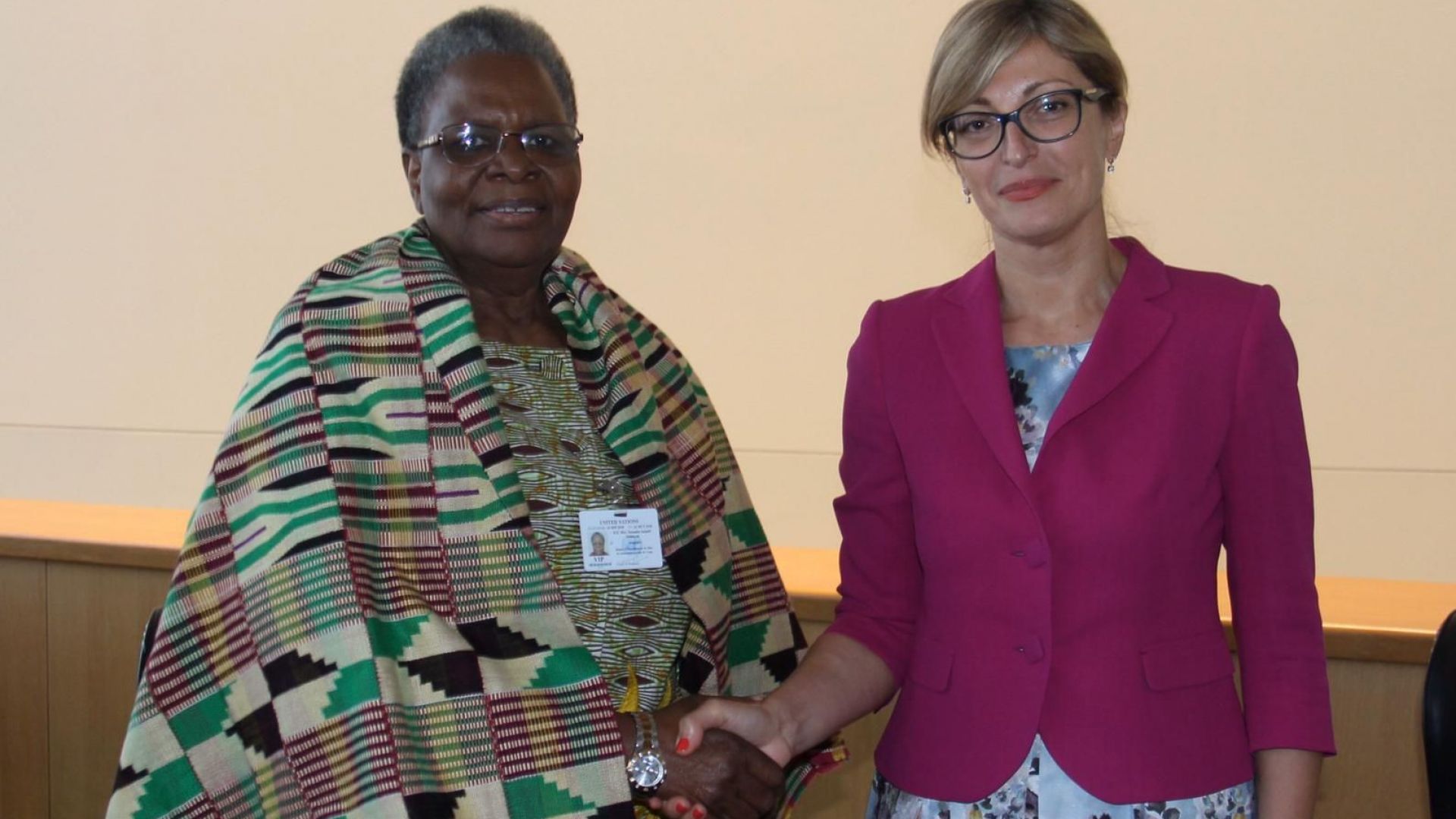 Вицепремиерът и министър на външните работи Екатерина Захариева пристигна на