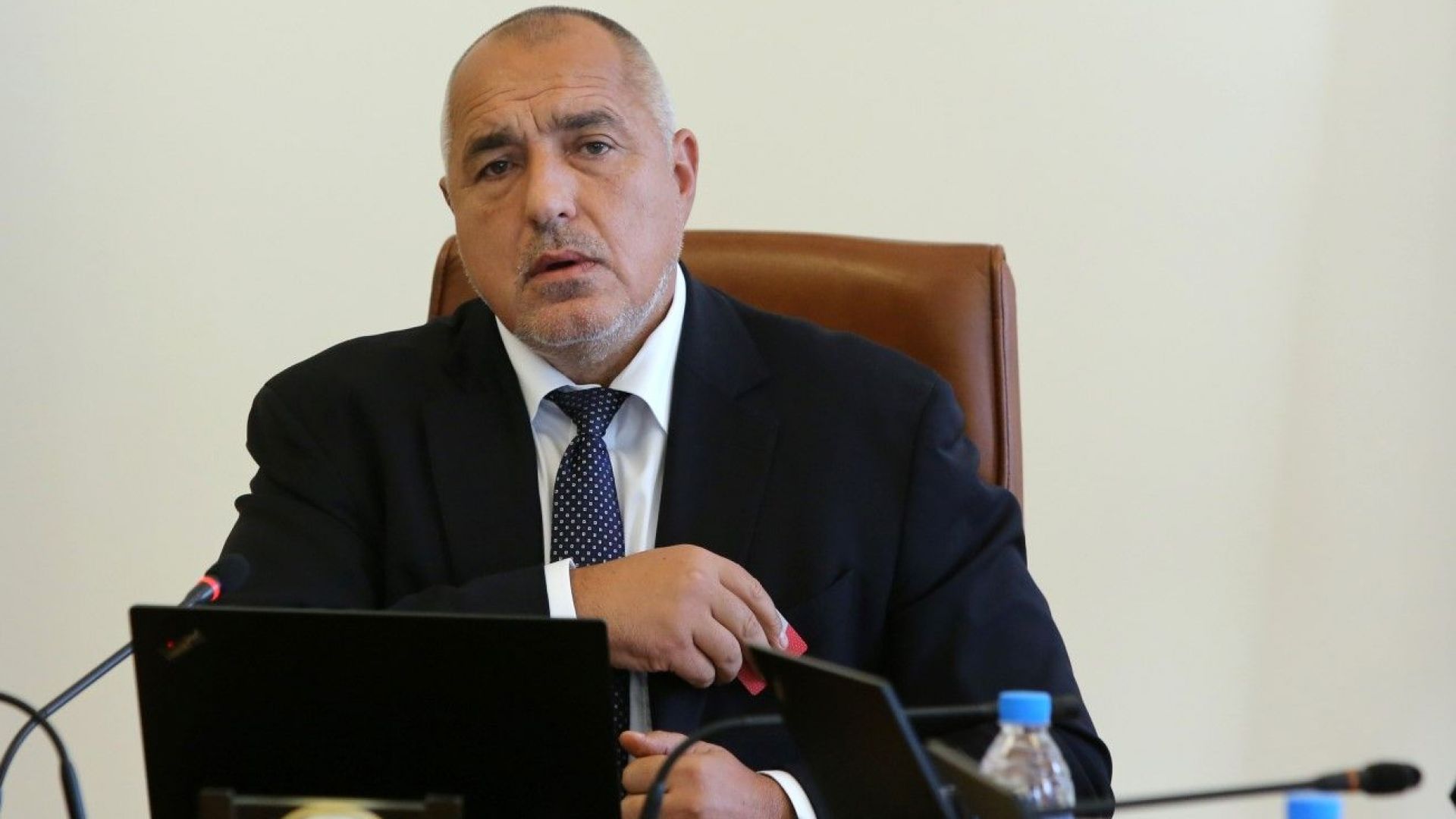 Министър-председателят Бойко Борисов атакува остро президента Румен Радев, който го