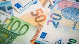 Правим допълнение в закона за валутния курс към еврото
