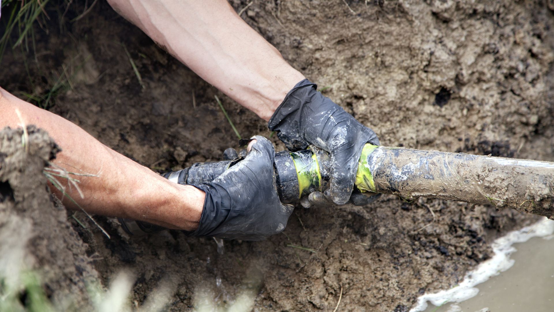 59-годишен работник загина, затрупан в изкоп при отстраняване на ВиК