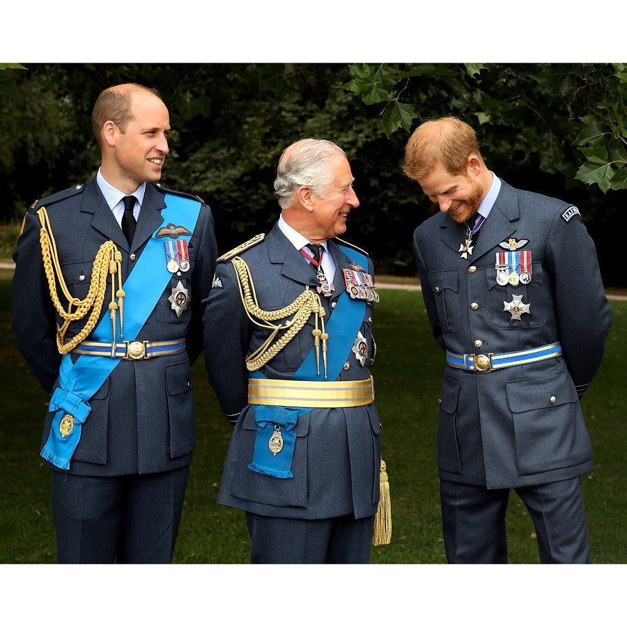 принц Чарлз, принц Уилям и принц Хари