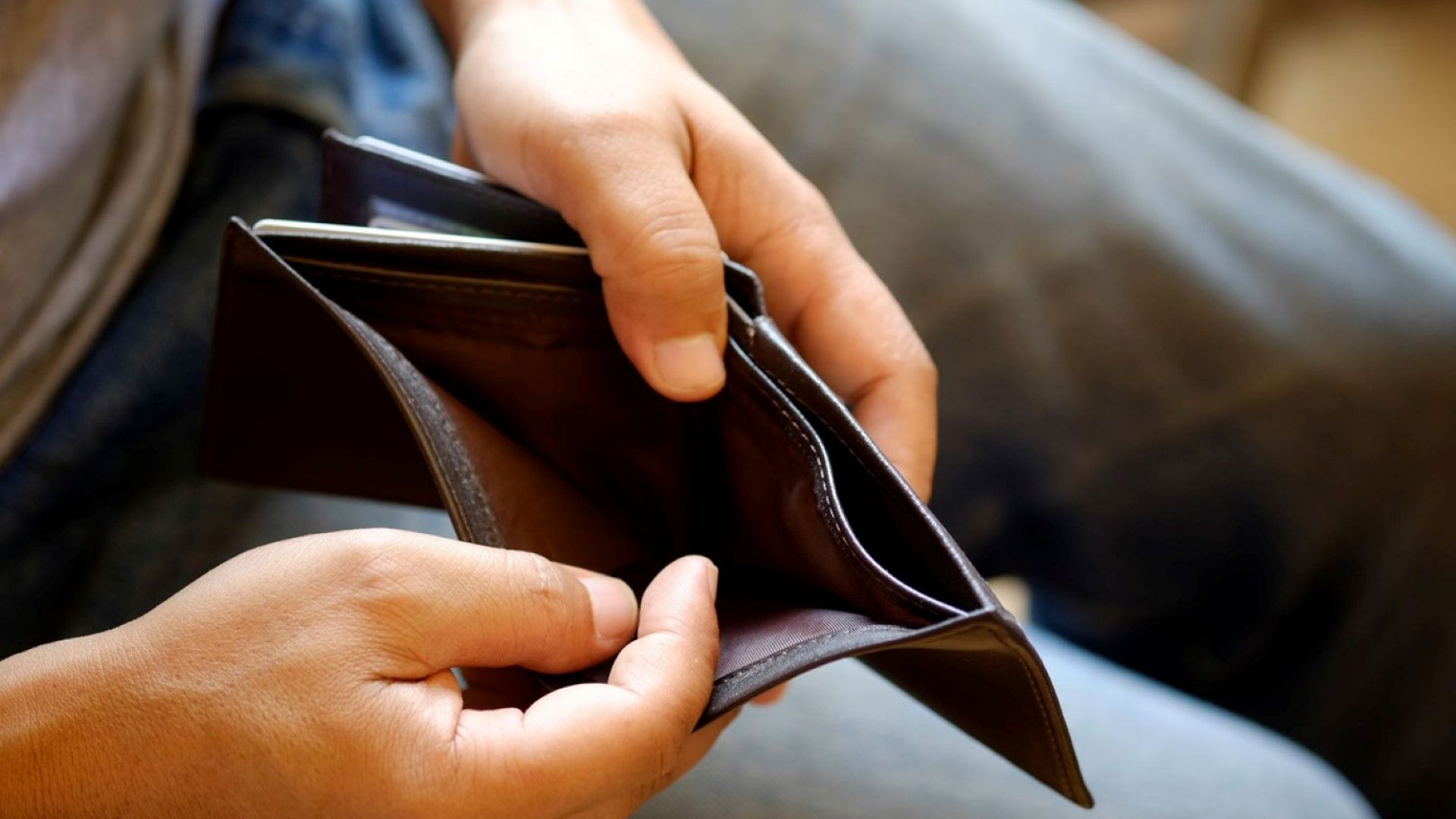 Чанта с около 150 000 лева е била открадната от