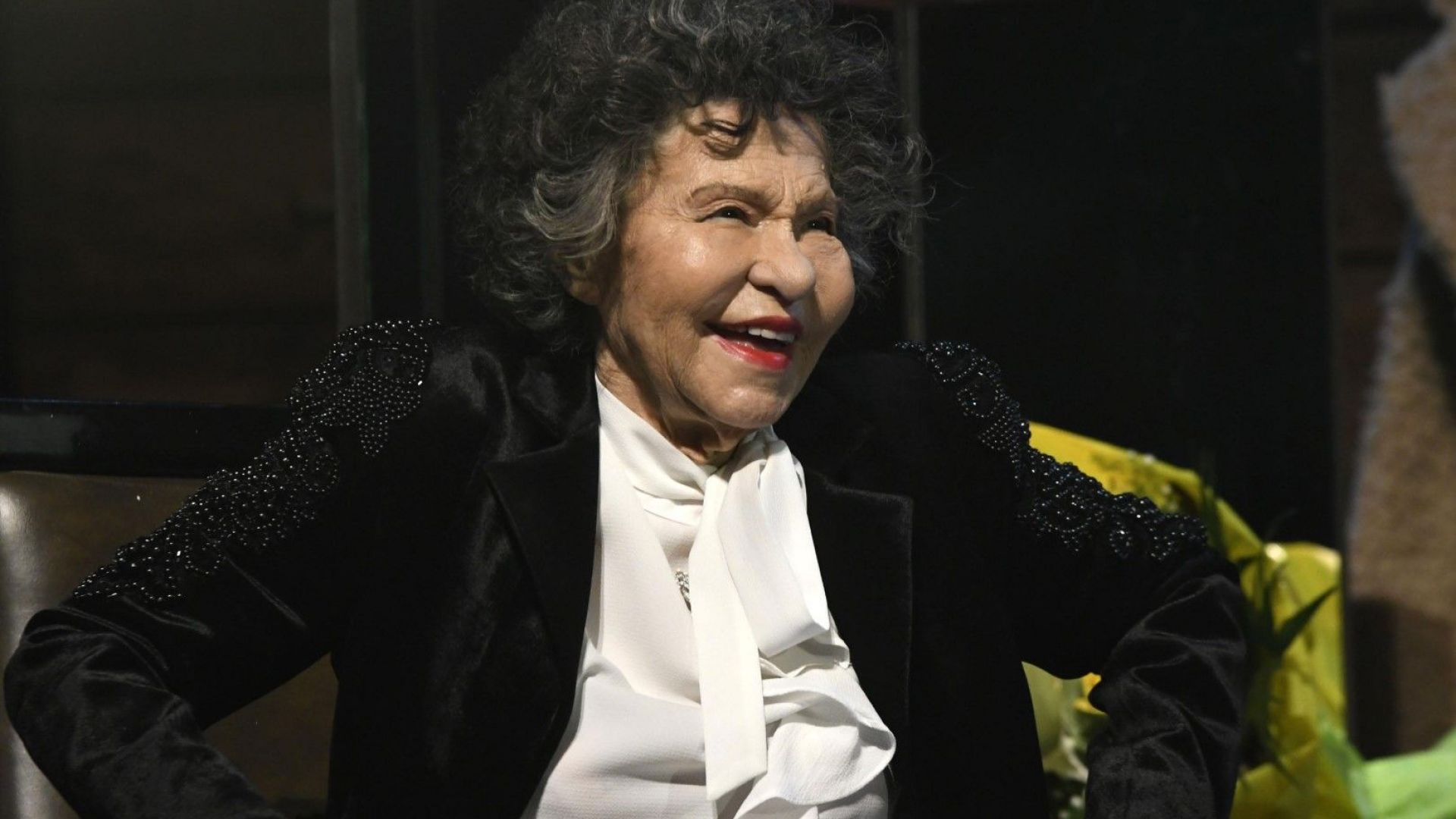 Иконата на българския сатиричен театър Стоянка Мутафова е била преместена