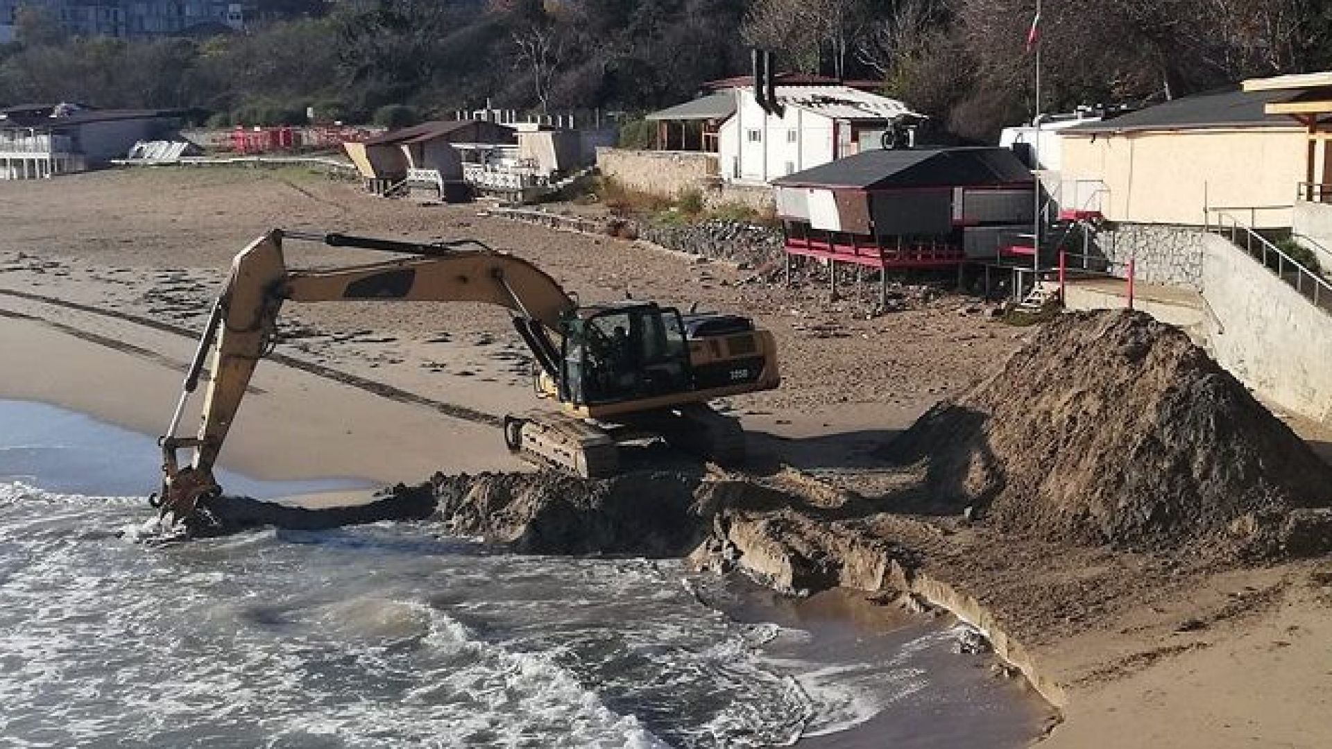 Концесионерът на Стария плаж в Созопол е получил констативен протокол
