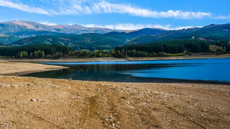 Вода от пернишкия язовир Студена за промишлени нужди отново се