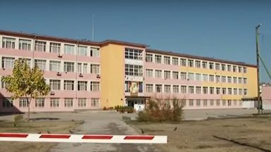 Училищна директорка взела 13 болнични, за да избегне уволнение