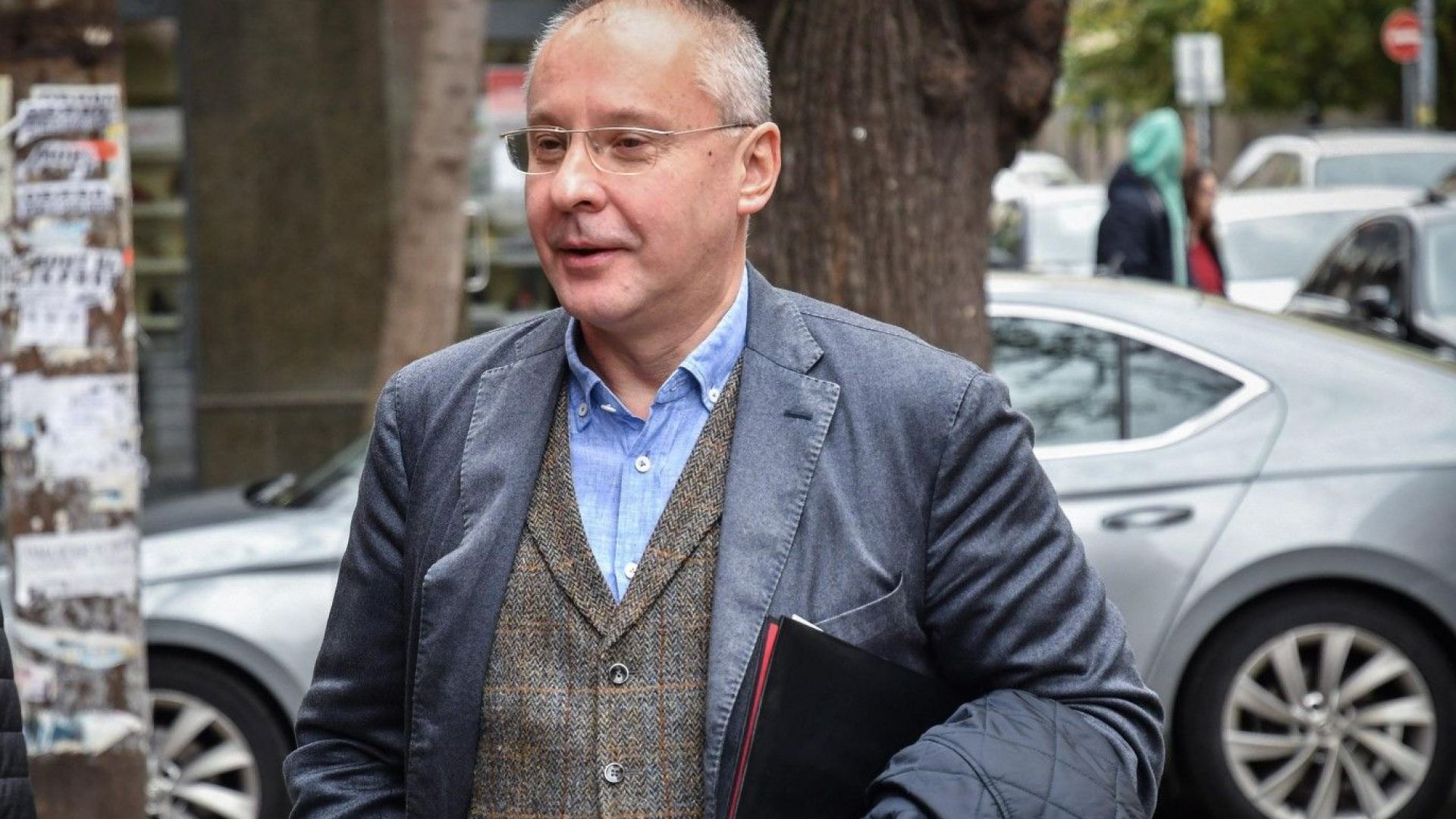 За да се отметне въпросът с насилието преди една година