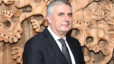 Свидетели сме на едно безогледно харчене на пари без никаква