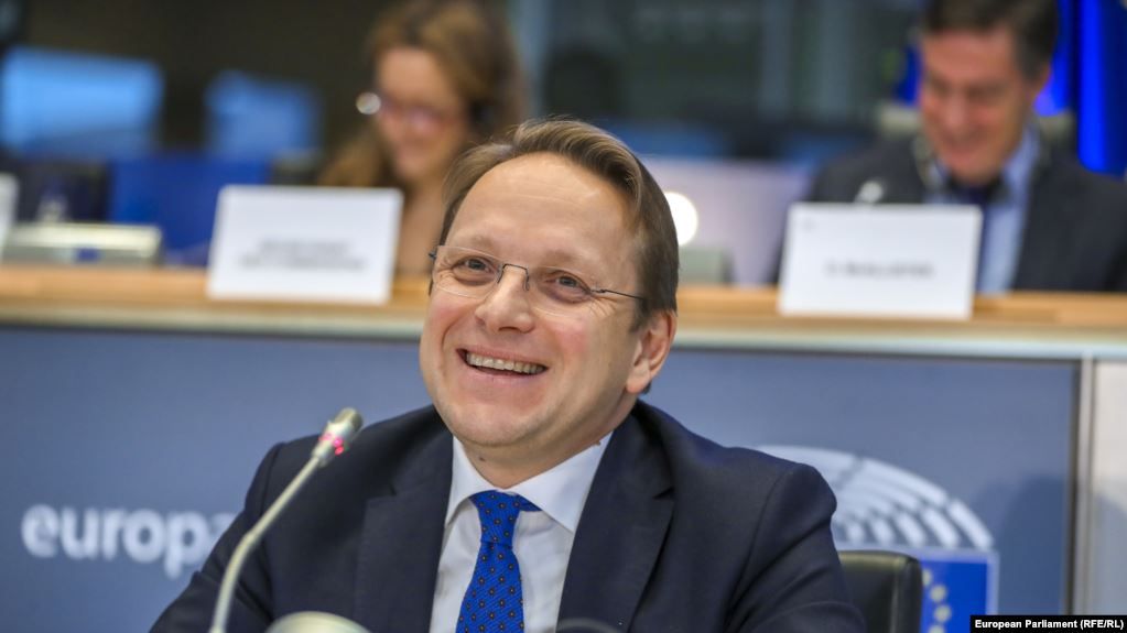 Кандитатът на Унгария за еврокомисар Оливер Вархели също получава необходимата предварителна подкрепа от Европейския парламент