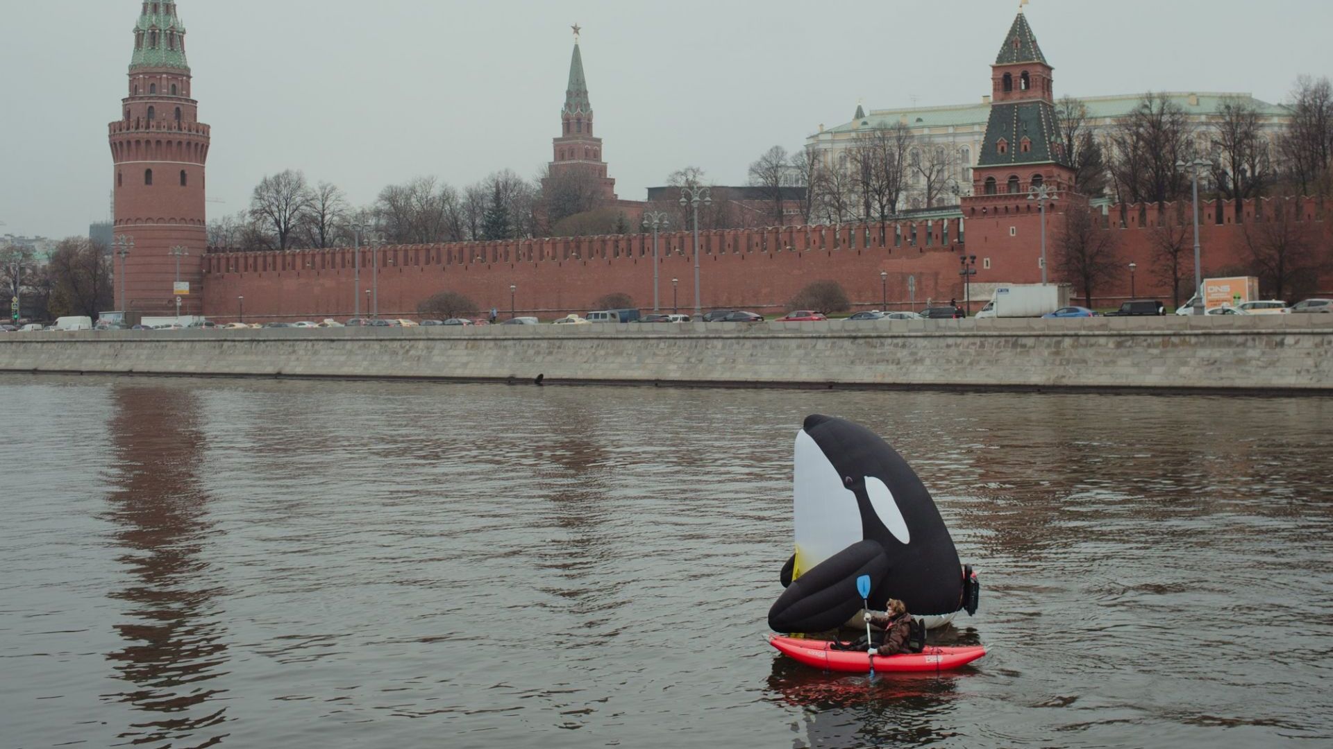 Руската полиция задържа в Москва днес двама екоактивисти след като