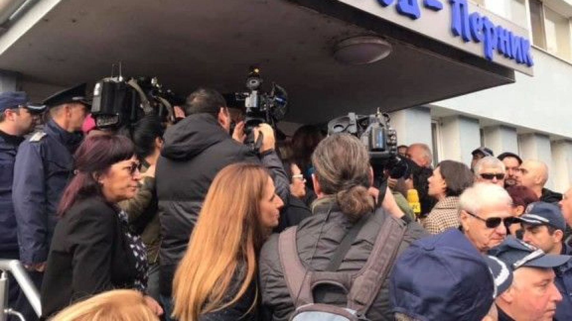 Президентът Румен Радев настоя да се предприемат незабавни мерки за