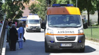 Джип с 18 нелегални мигранти катастрофира след гонка с полицията