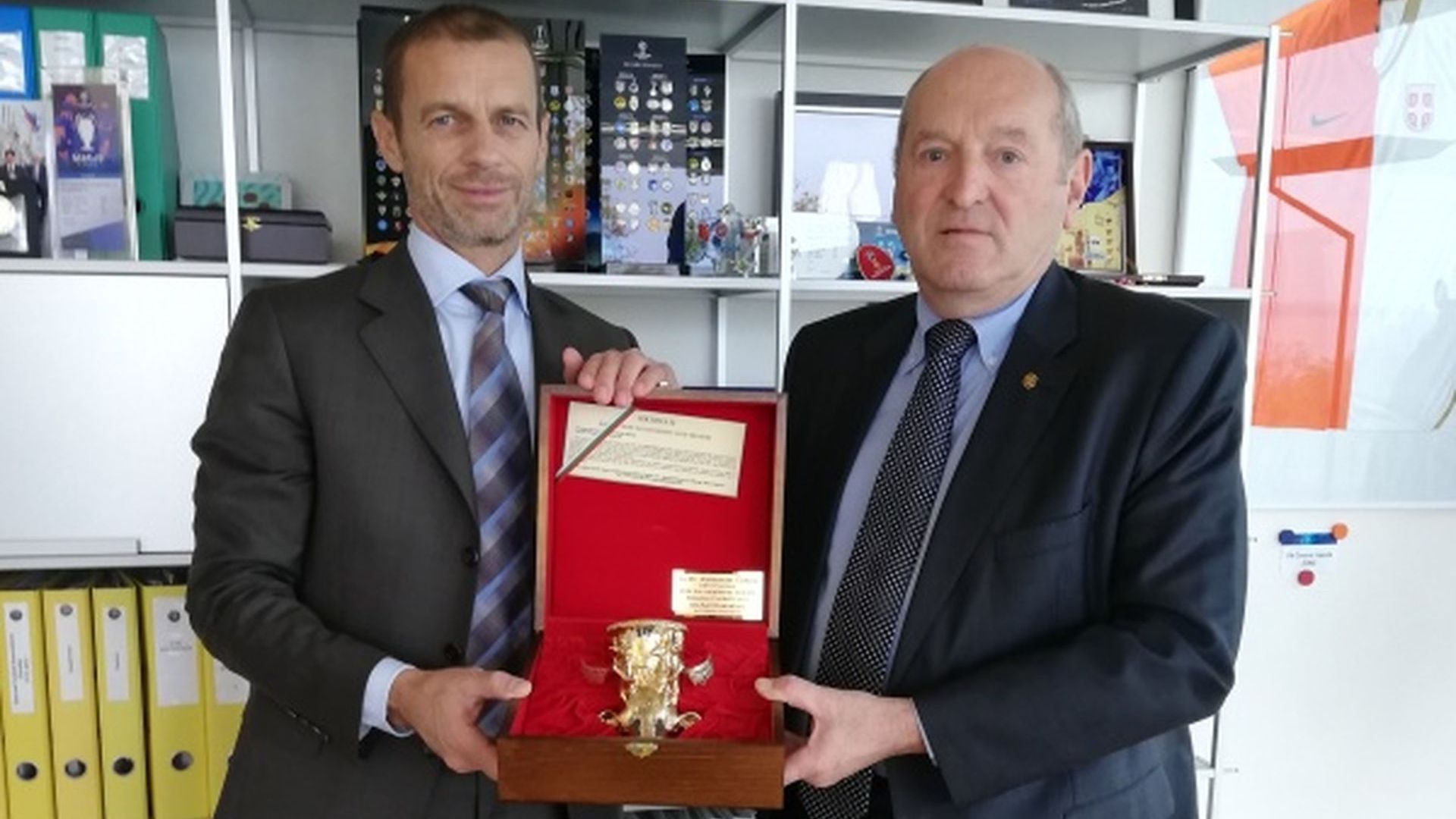 Шефът на УЕФА прие Касабов и поздрави Боби Михайлов