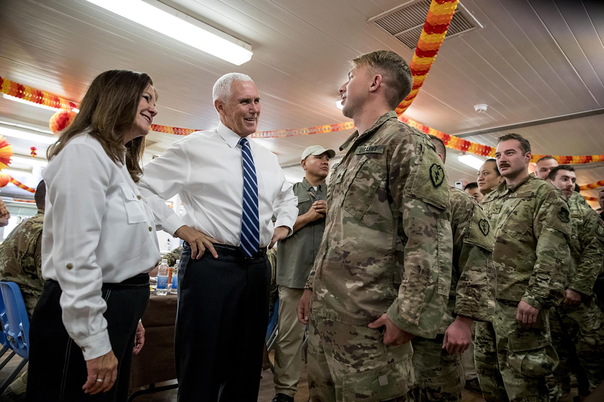 Вицепрезидентът Майк Пенс посети през ноември американската военна база край Багдад - тъкмо след убийството на лидера на ИДИЛ Ал Багдади