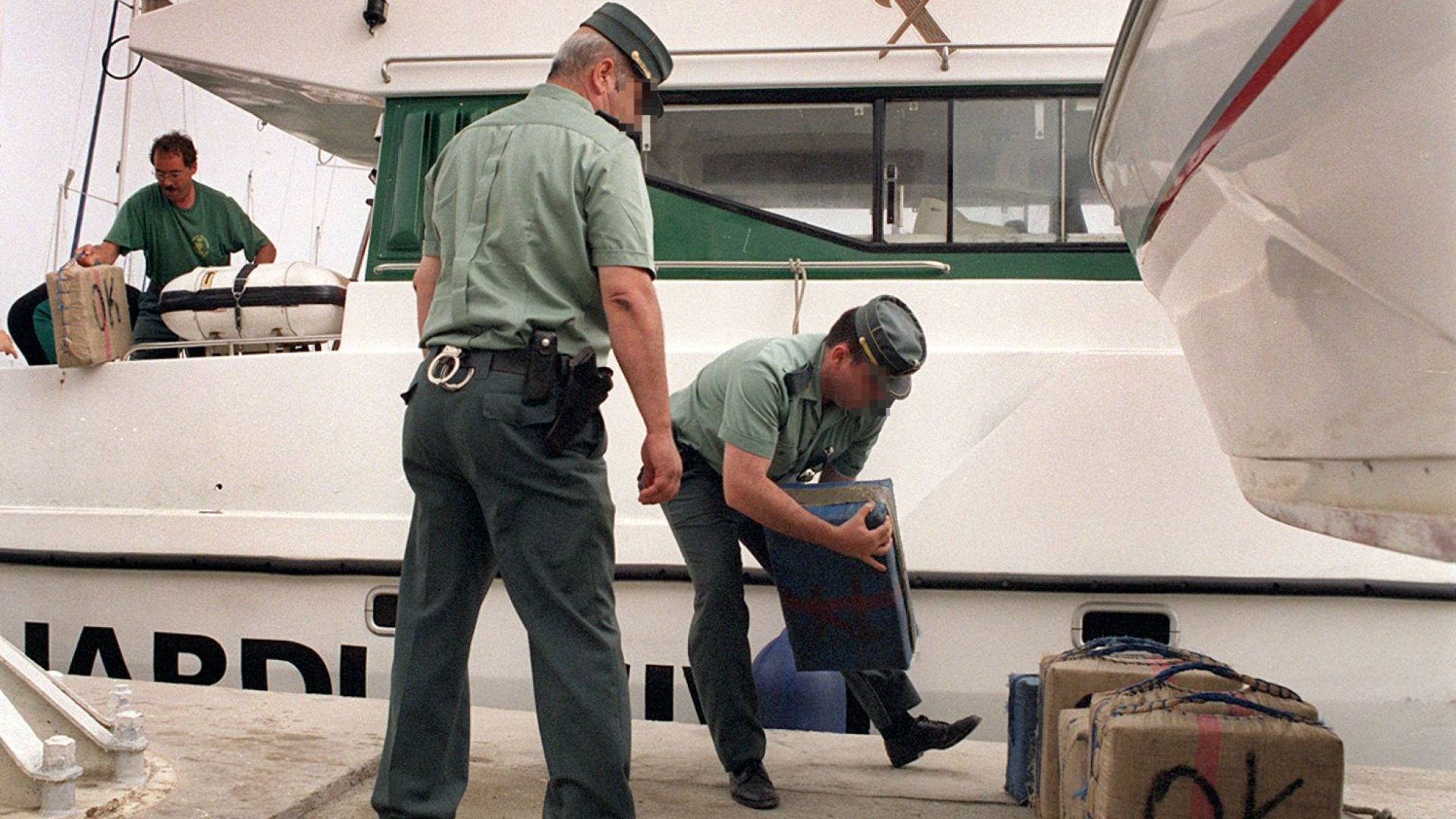 Испанските сили на реда са заловили днес подводница на която