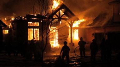 Жена на 58 години е починала след пожар в дома й в Сапарева баня