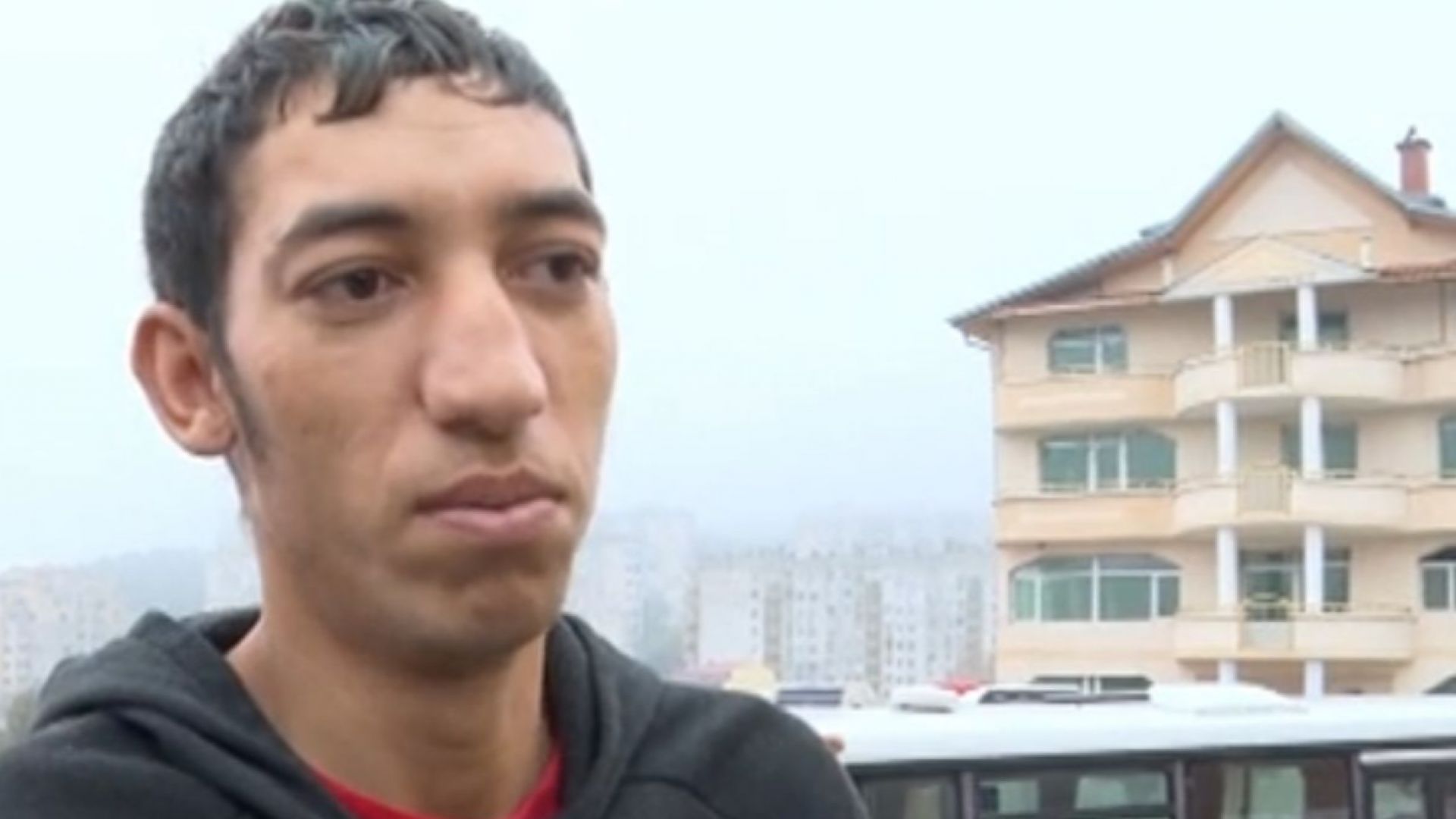 25 годишният Петър Бонев е човекът който спаси ранената с нож