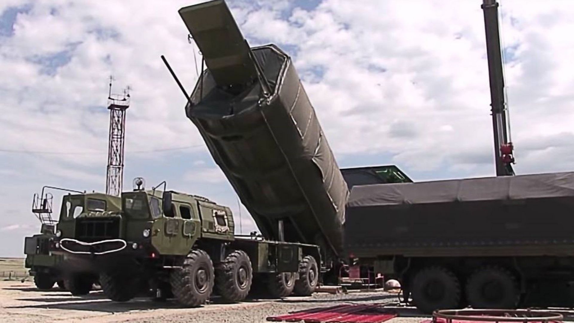 Руските военни демонстрираха на американските специалисти ракетната система Авангард която