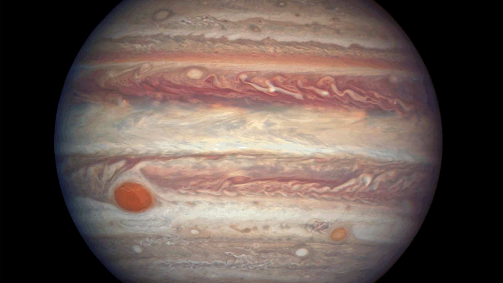 Мистериозен обект се вряза в Юпитер