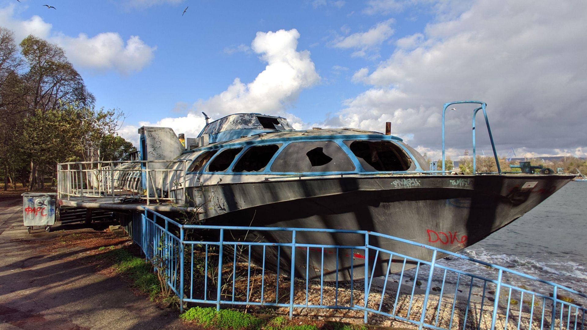 Последното останало цяло корабче за граждански транспорт от времето на