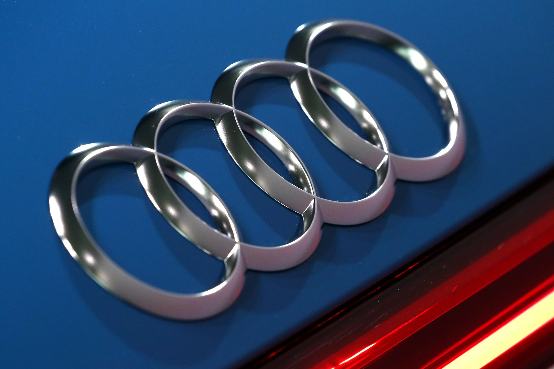 Автомобилната компания "Ауди" (Audi AG) ще съкрати 9 500 работни места в Германия през следващите пет години 