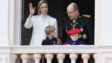 Принцесата на Монако е приета в болница след припадък
