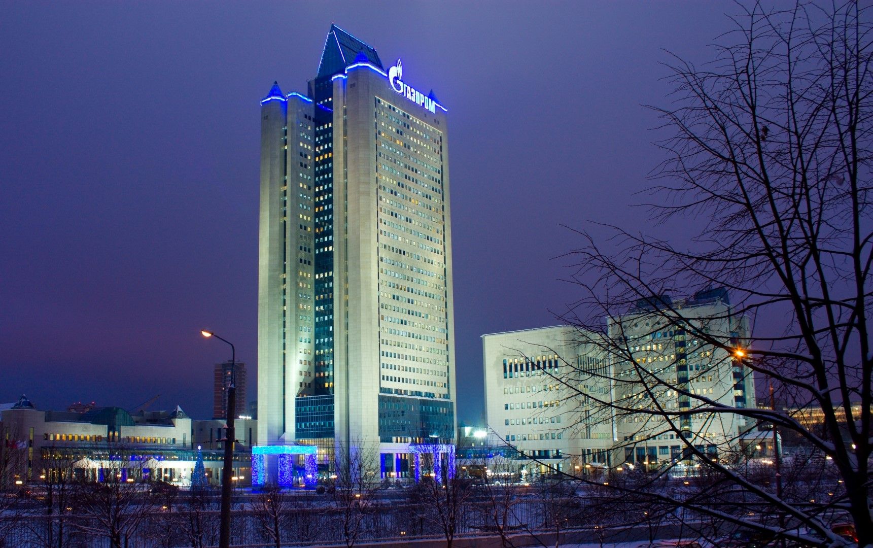 Газпром притежава нефтопреработвателния завод в Сърбия чрез поделението си НИС